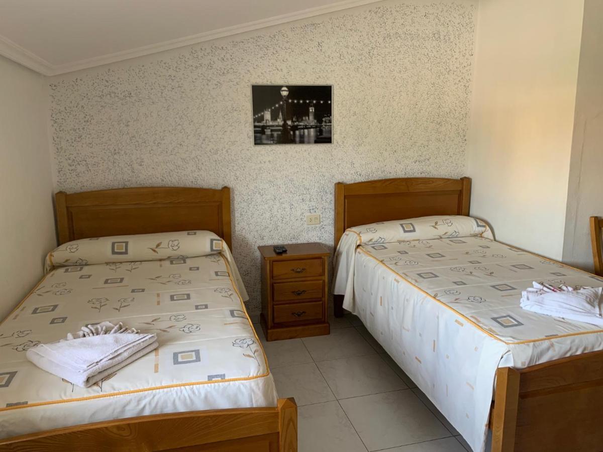 Hostal Sequeiros Сан-Сиприан-де-Виньяс Экстерьер фото