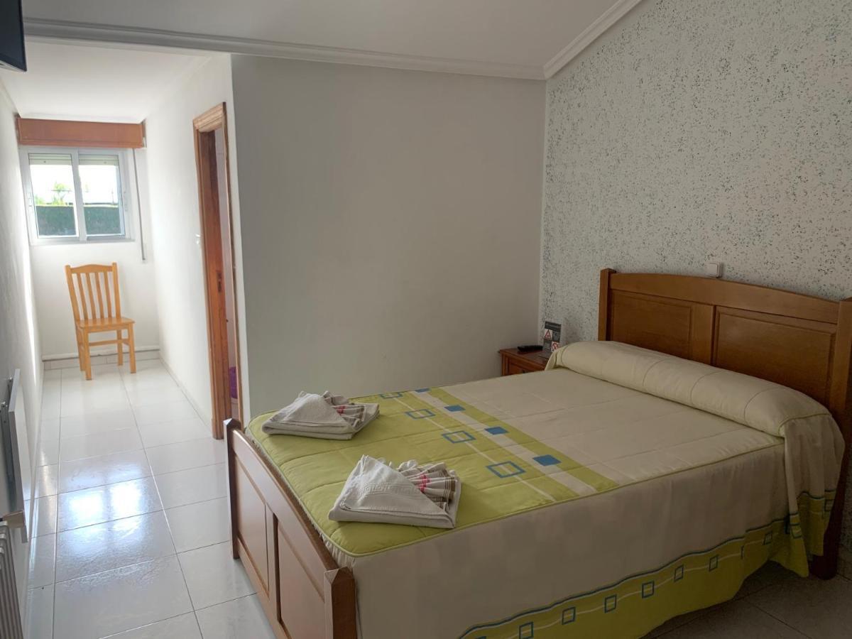 Hostal Sequeiros Сан-Сиприан-де-Виньяс Экстерьер фото