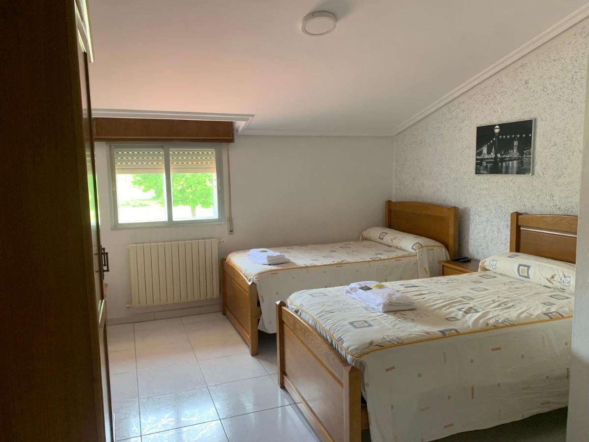 Hostal Sequeiros Сан-Сиприан-де-Виньяс Экстерьер фото