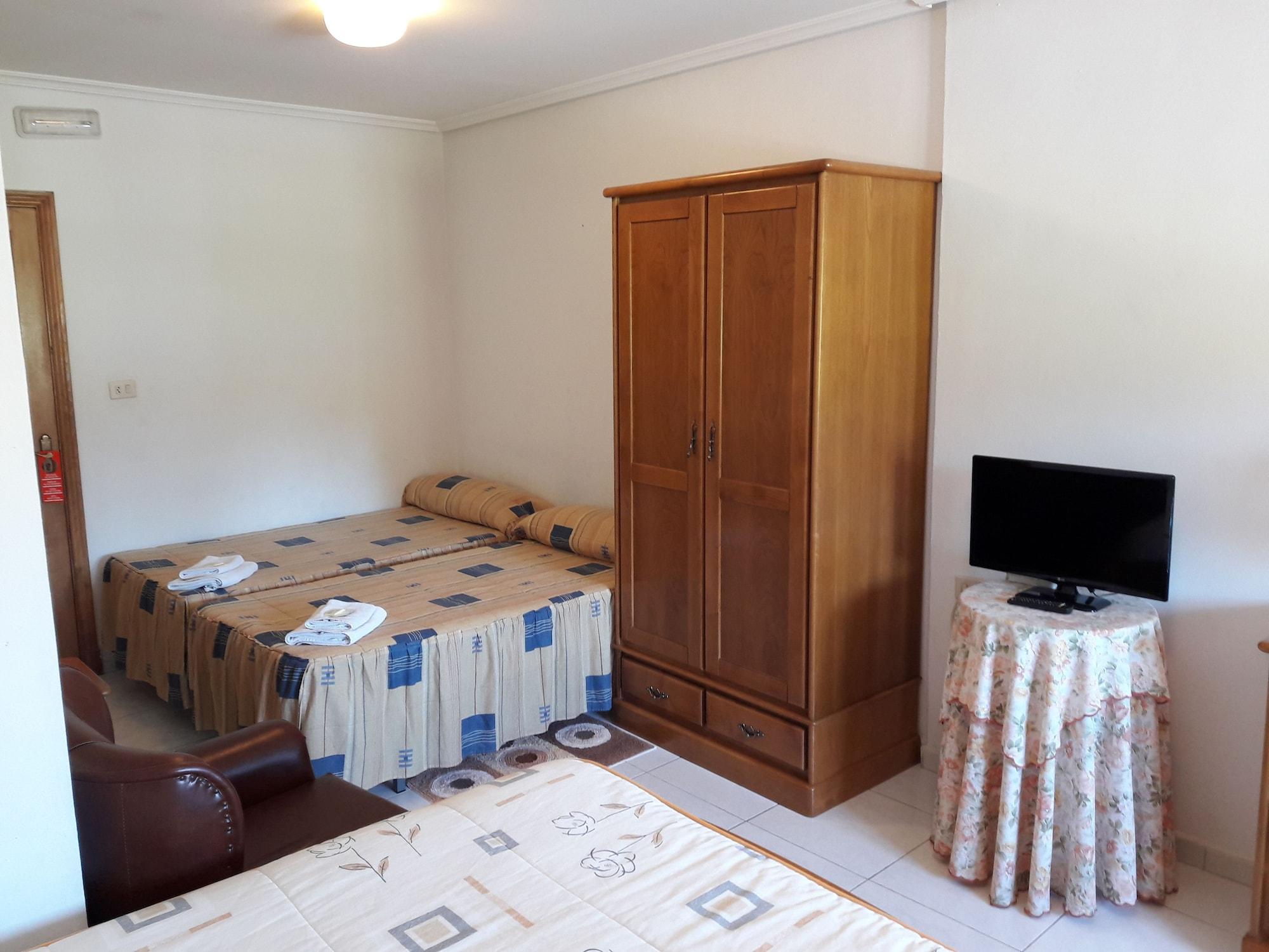 Hostal Sequeiros Сан-Сиприан-де-Виньяс Экстерьер фото