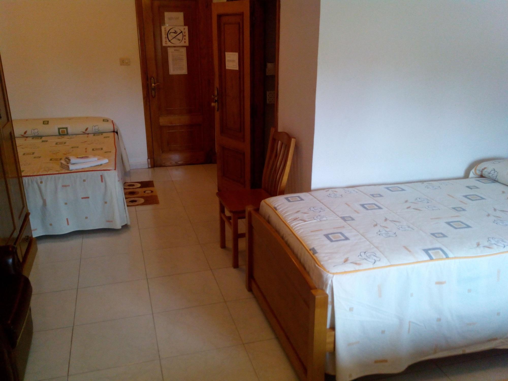 Hostal Sequeiros Сан-Сиприан-де-Виньяс Экстерьер фото