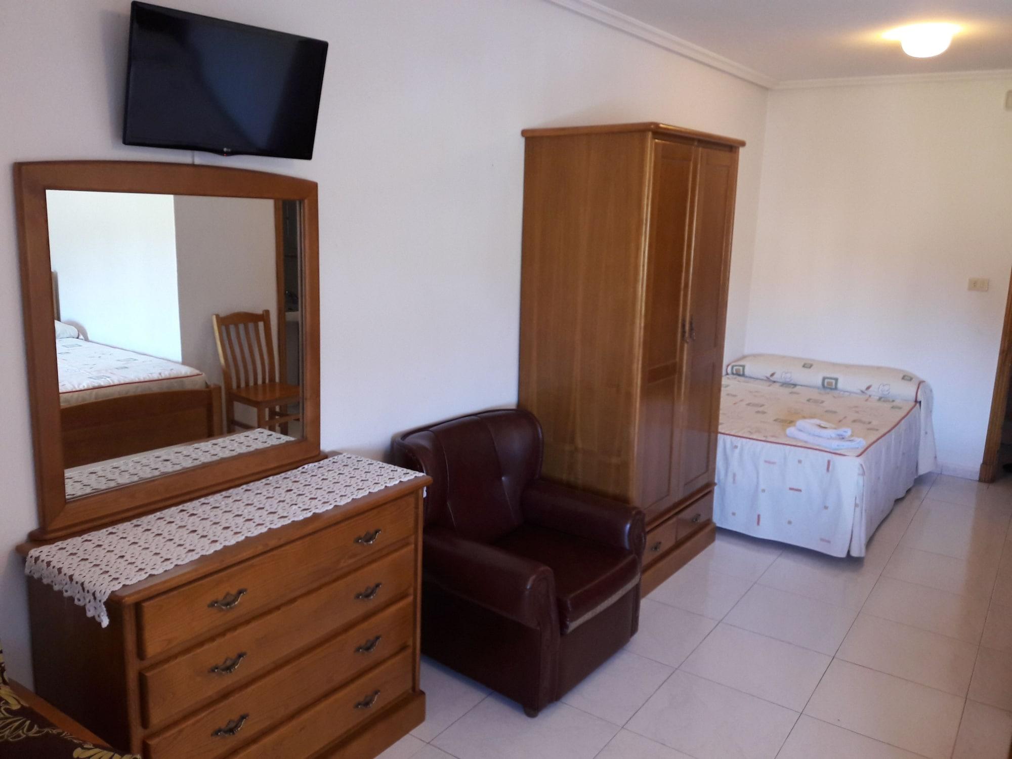 Hostal Sequeiros Сан-Сиприан-де-Виньяс Экстерьер фото
