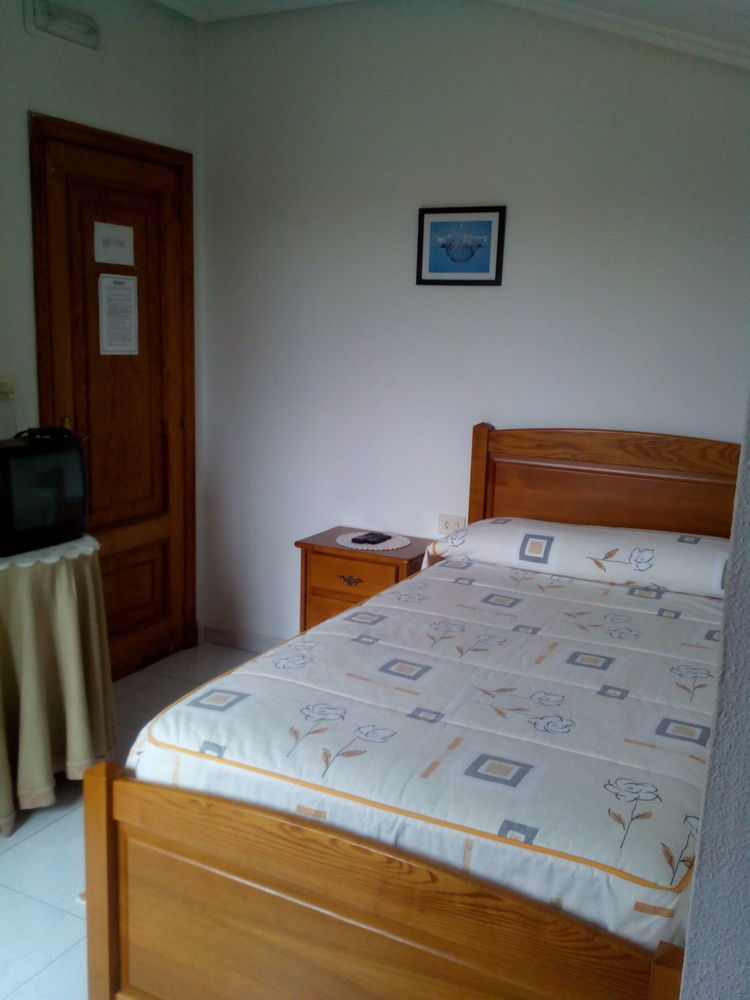 Hostal Sequeiros Сан-Сиприан-де-Виньяс Экстерьер фото