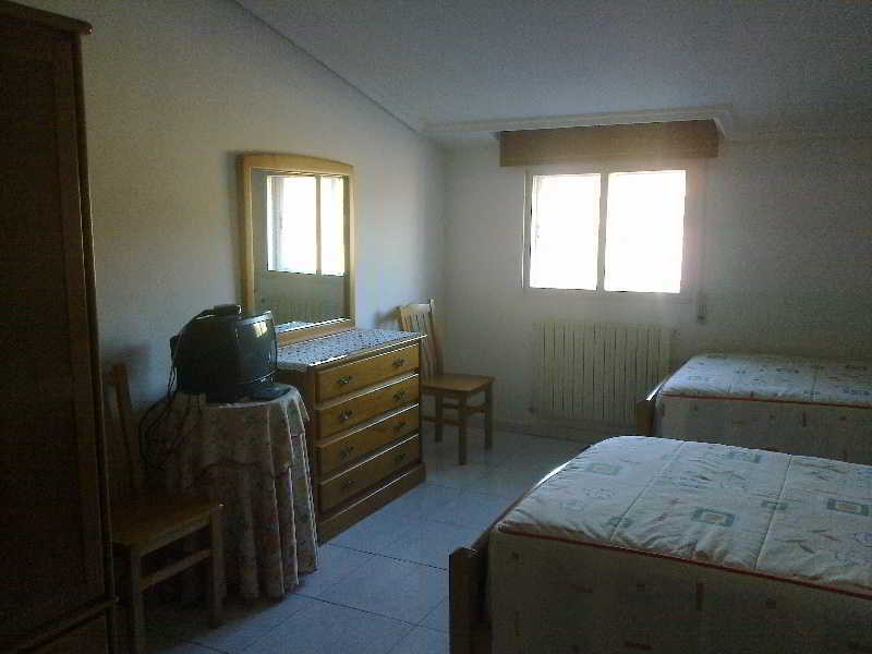 Hostal Sequeiros Сан-Сиприан-де-Виньяс Экстерьер фото